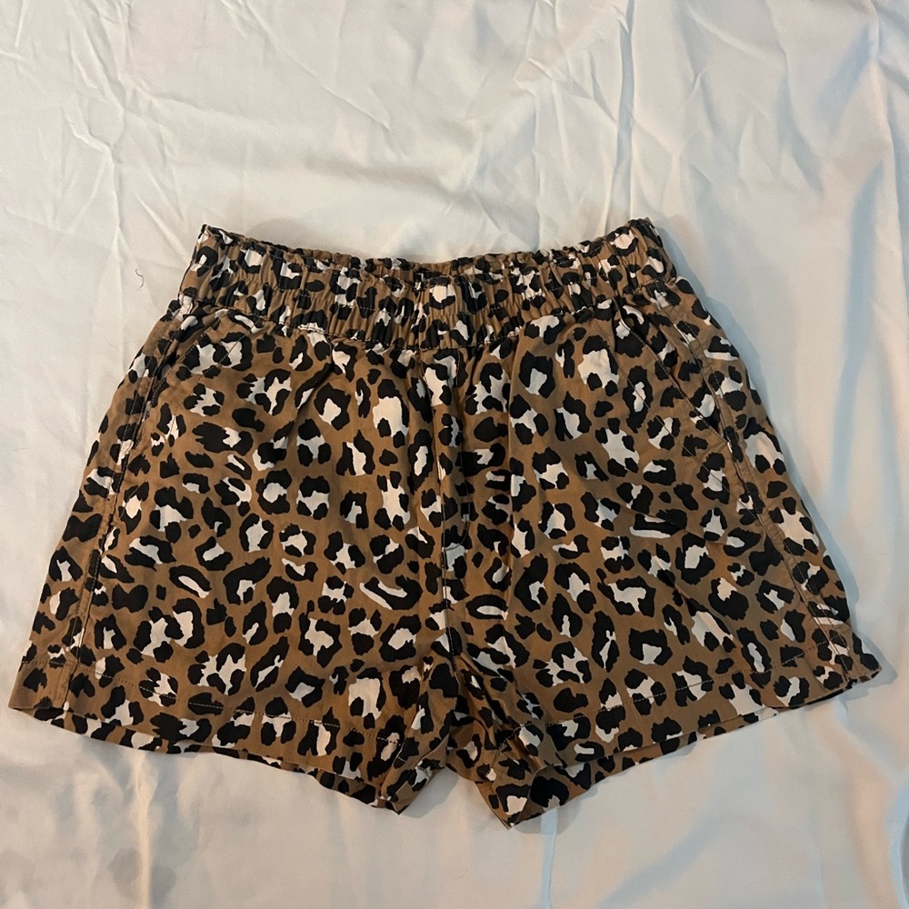 UGG High Waist Brown Black Shorts Relaxed Fit